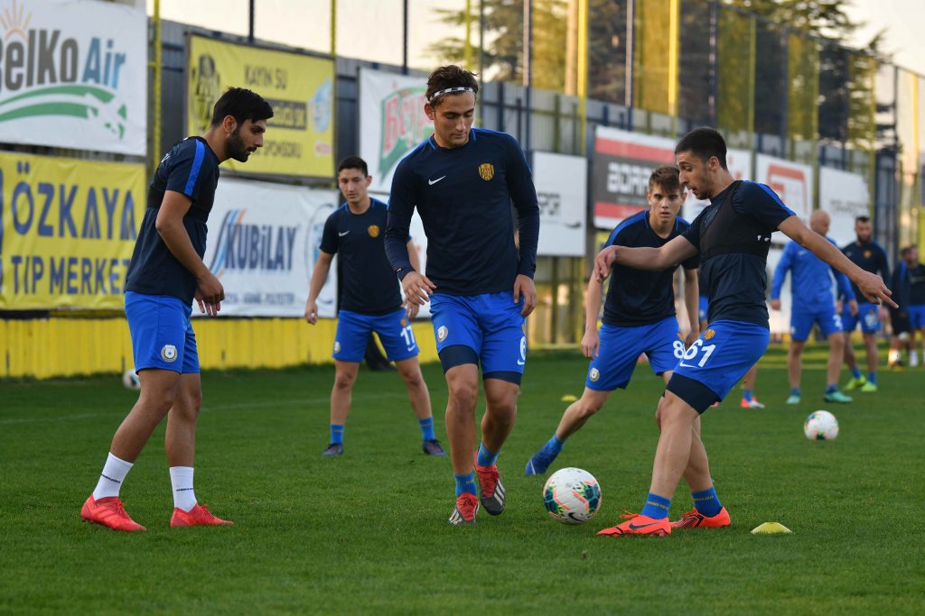 The round ball in Ankara Ankaragucu vs Besiktas match preview! The round ball in Ankara Ankaragucu vs Besiktas match preview!