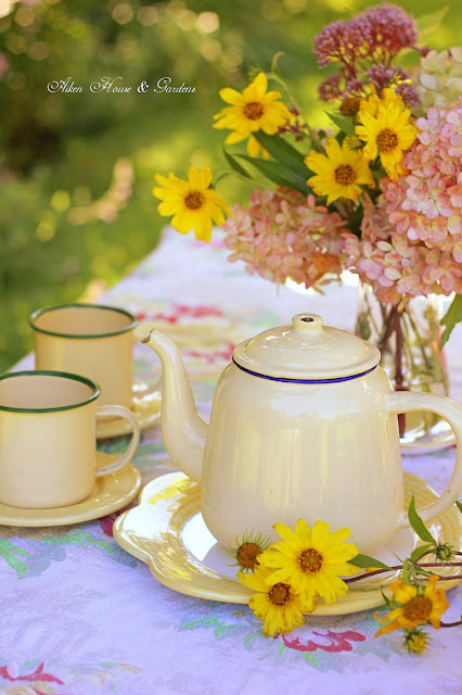 Aiken House & Gardens: A Late Summer Garden Tea