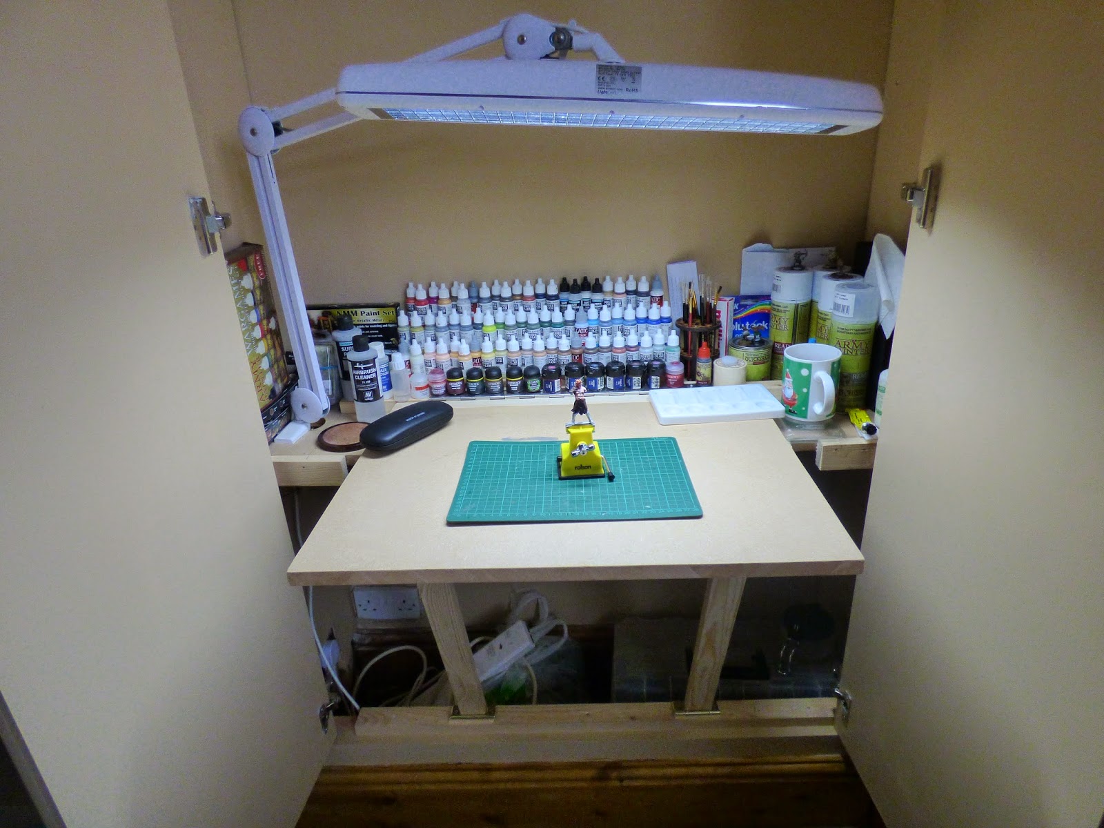 Mallys Miniature Painting Workstation Complete