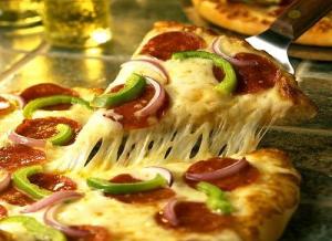 البيتزا الحارة - طريقة عمل البيتزا الحارة