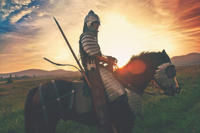 दुसऱ्यांकडुन मान-संम्मान पाहीजे असल्यास,दुसऱ्यांना मान-संम्मान देण्यास आपल्याला शिकायला लागेल