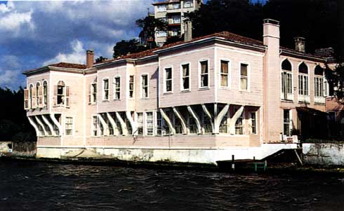 Az Bilinen Bilgiler Istanbul Yalilari Fethi Ahmet Veya Ahmet Fethi Pasa Yalisi