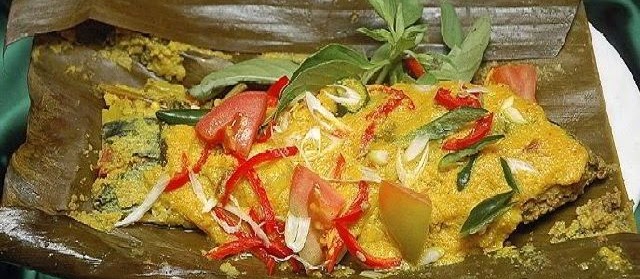 Cara Membuat Pepes Ikan Mas Bumbu Kuning untuk Pemula