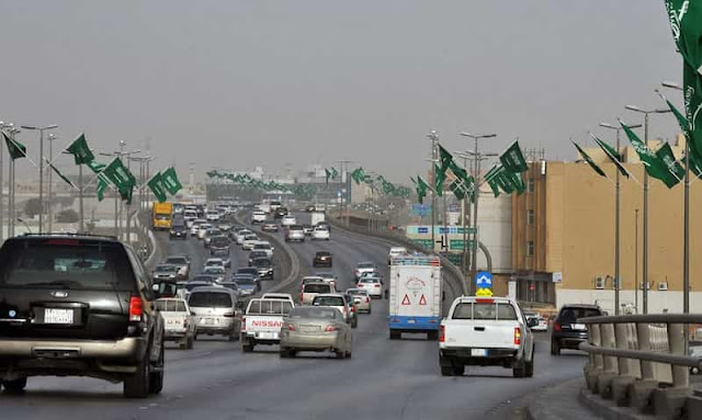 2 conditions for Expats to get a Public Driving License, 4 wrong behaviors when road is congested - Saudi-Expatriates.com