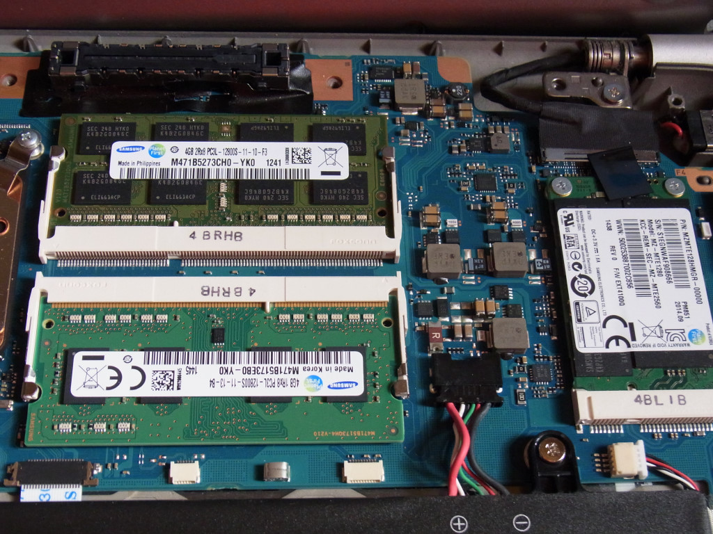 卓上オーディオ (Tabletop Audio): 東芝 dynabook R634/K のハードウェア増強 (RAM, SSD)