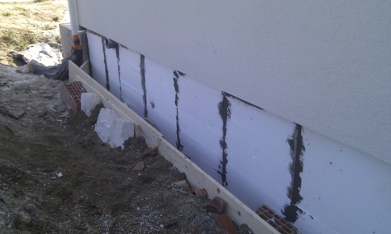 Ma Maison Bioclimatique Isolation Des Soubassement Cunette Pour Drain