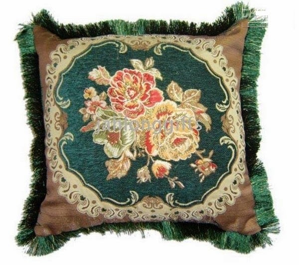 Decorative pillows with flowers
