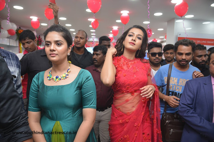 Catherine Tresa B New Mobile Store launch