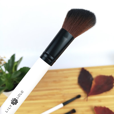 lily lolo  blush brush