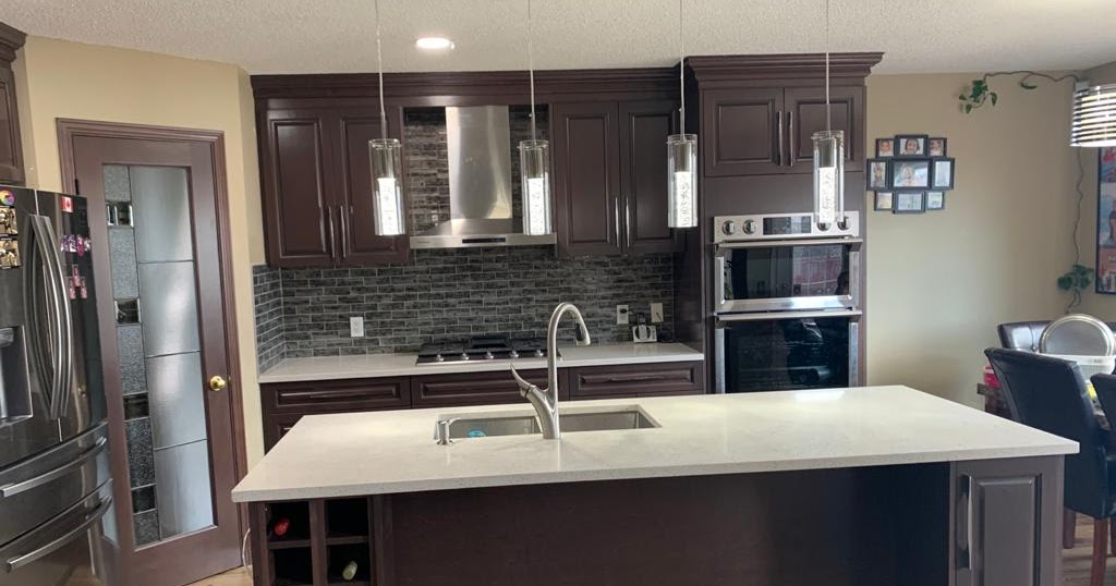 Corner Base Cabinets That Maximize Your Kitchen Storage Space