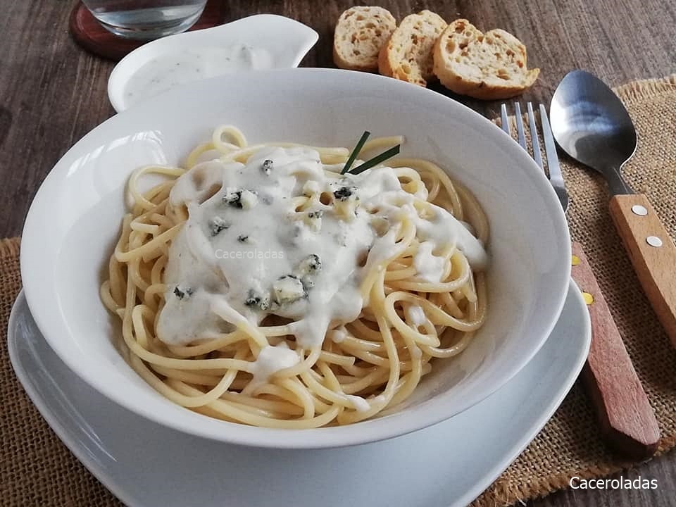 Macarrones al queso azul