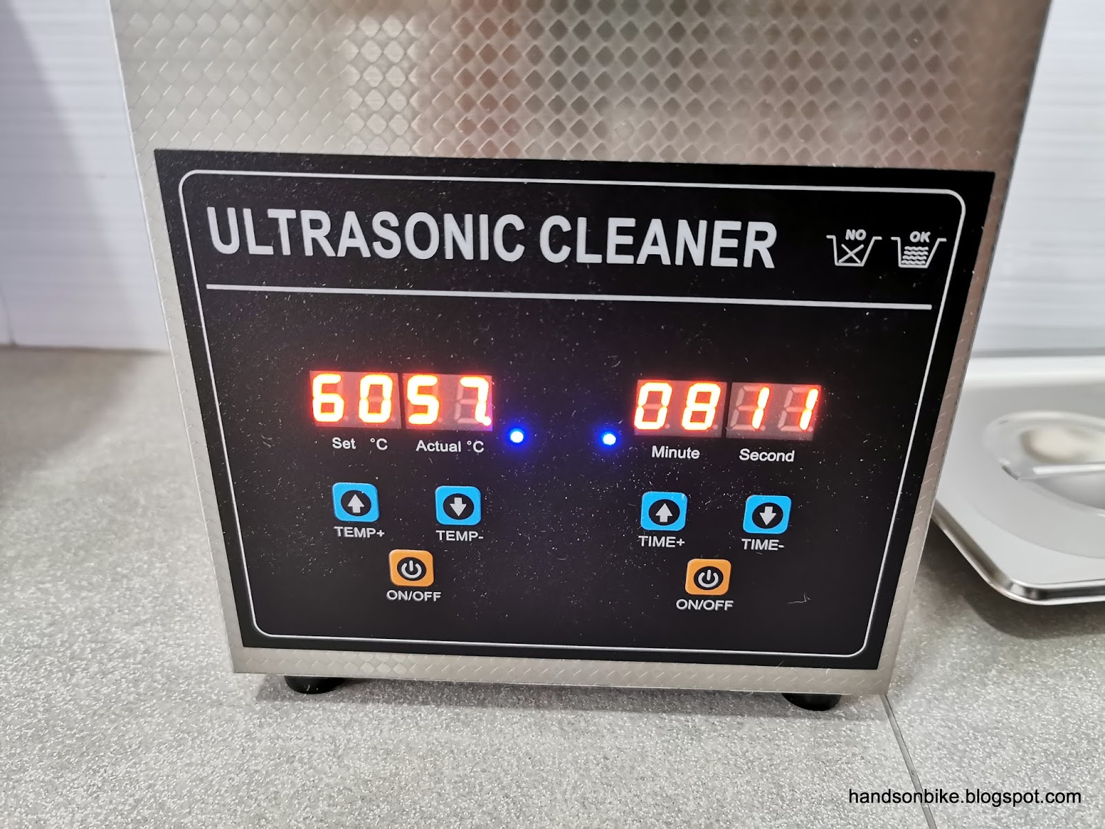 Hands On Bike Ultrasonic Cleaning for Chain and Cassette