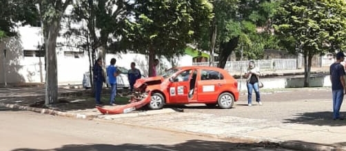 Veículo da prefeitura de Manoel Ribas se envolve em acidente