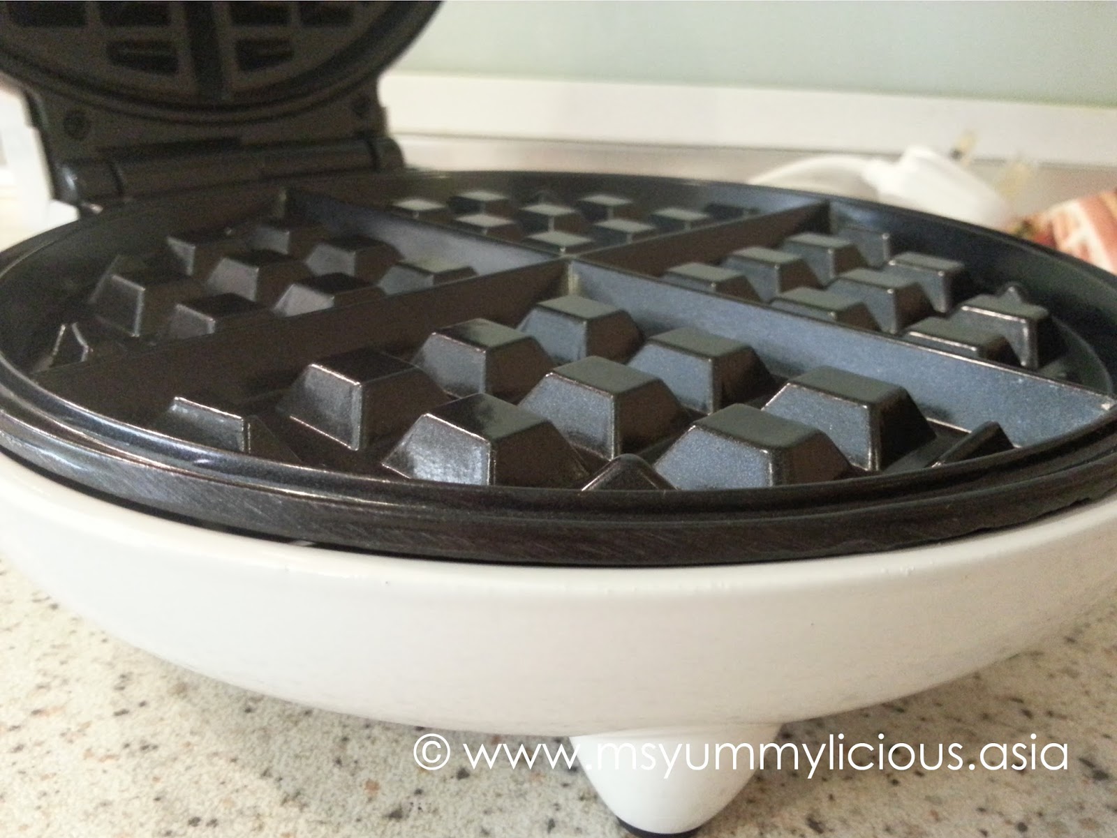 Bayers Belgian Waffle Maker Review and The Best Belgian Waffle Recipe