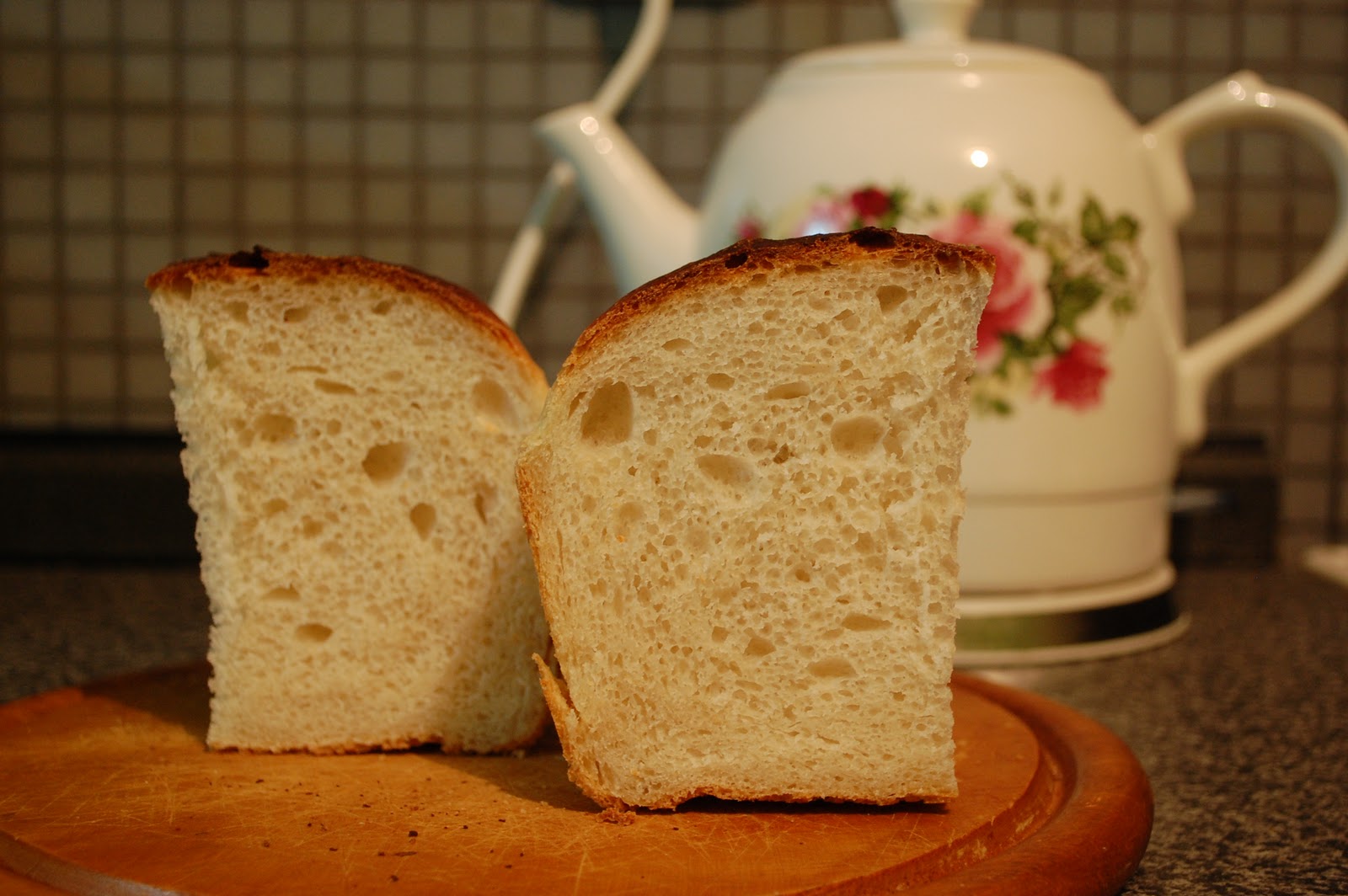 Хлеб в духовке без масла. Ситный хлеб. Ситный хлеб фото. Ситно фото. СССР хлеб ситный в красной бумаге.