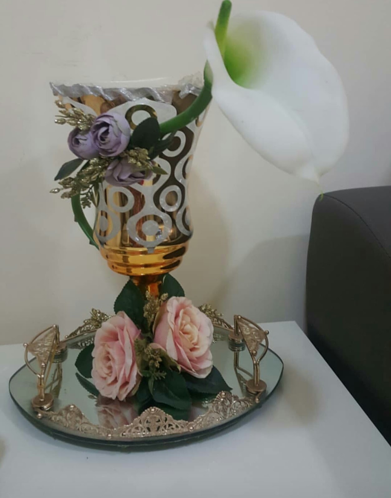 DIY vase transformation to tin box decoration piece