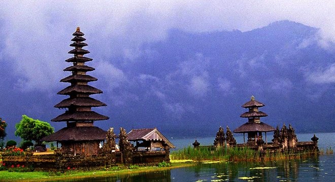 Tempat Wisata Bedugul Suasana Alam Di Bali Yang Patut Anda Kunjungi Daftar Tempat Wisata Lengkap