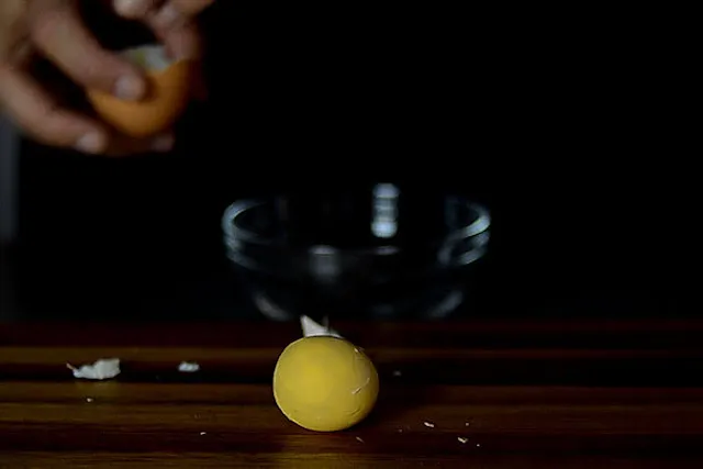 egg yolk for rosemary cookies