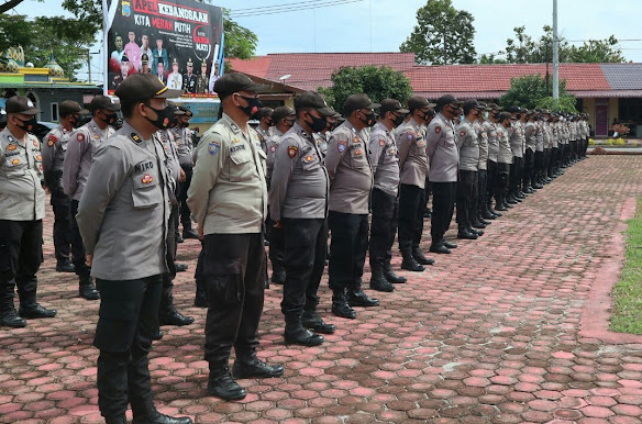 Personil Polres Batubara yang akan bertugas dalam Pilkada Asahan dan Tanjung Balai. (Pelitaharian/H.Guntur)