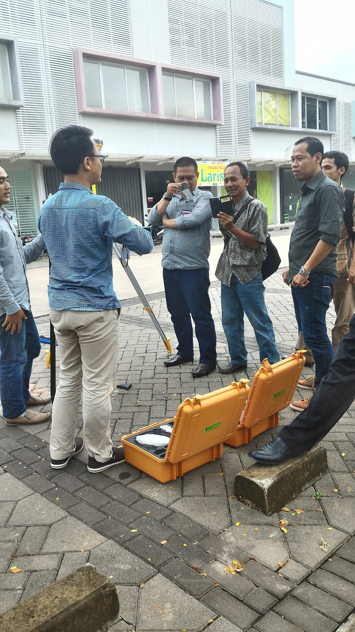 Pelatihan GPS Geodetic / GNSS - Pelatihan Survey Pemetaan/ INDOSURTA GROUP Pelatihan GPS Geodetic / GNSS - Pelatihan Survey Pemetaan/ INDOSURTA GROUP