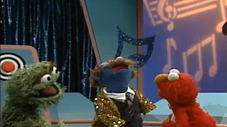 Elmo's Sing Along Guessing Game