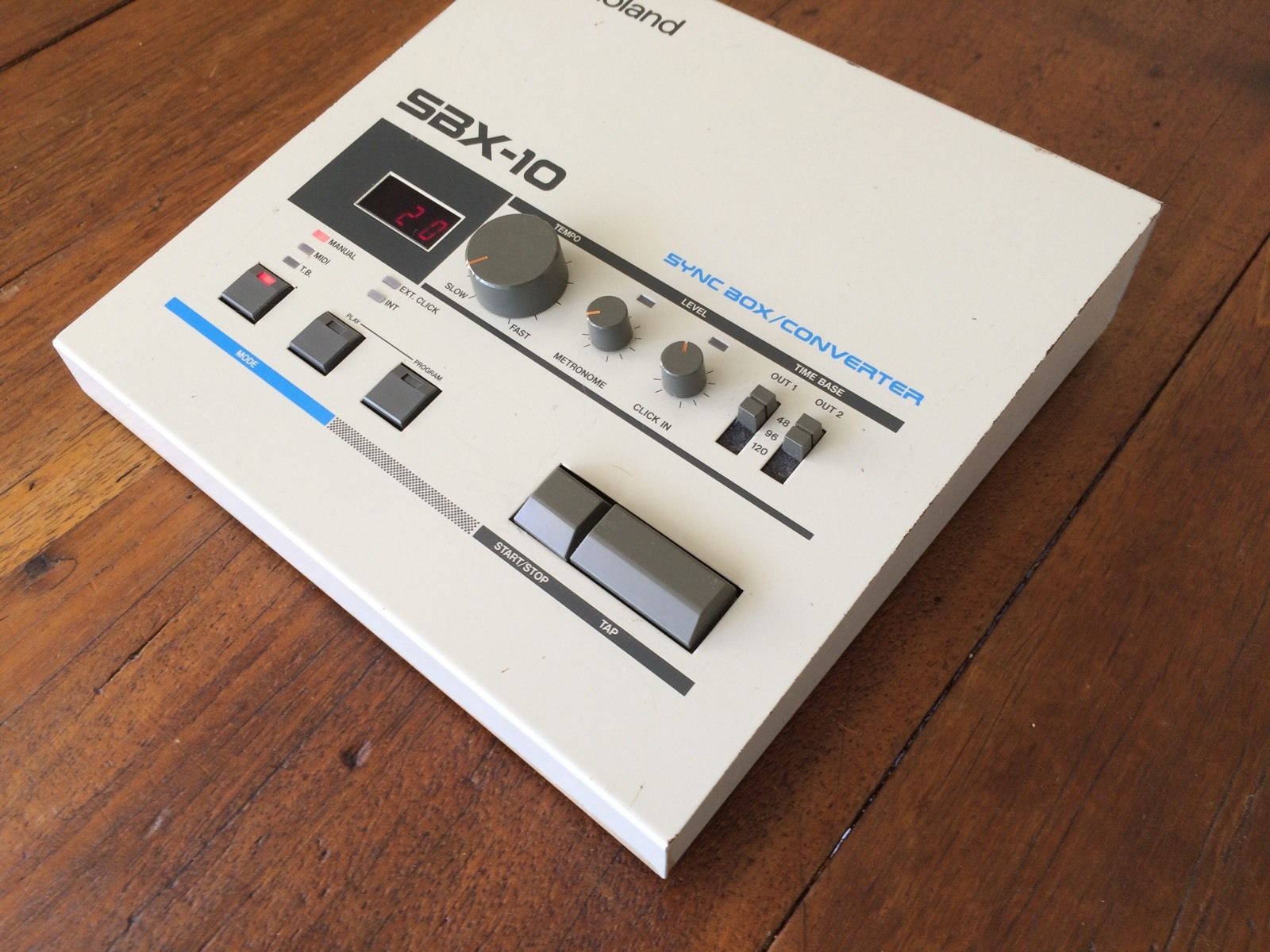 MATRIXSYNTH Roland SBX10 Sync, Din, Midi Synchroniser