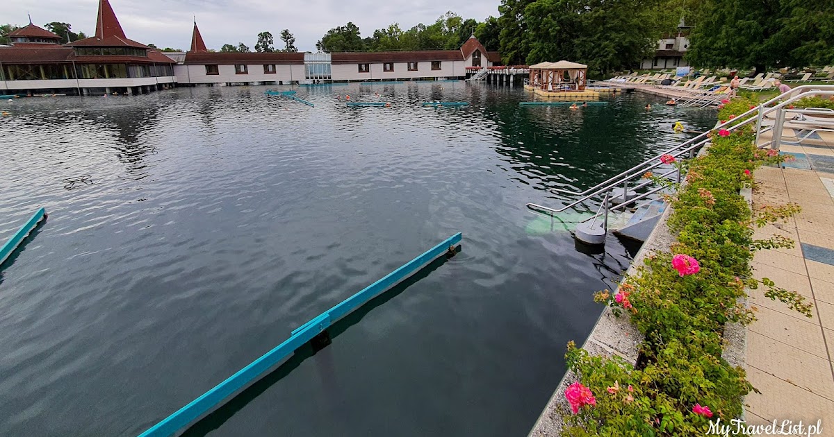 Oto największe naturalne jezioro termalne w Europie o którym mało kto słyszał. Poznaj Heviz na