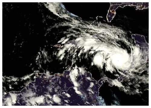 El huracán Eta azota a Centroamérica como tormenta de categoría 4
