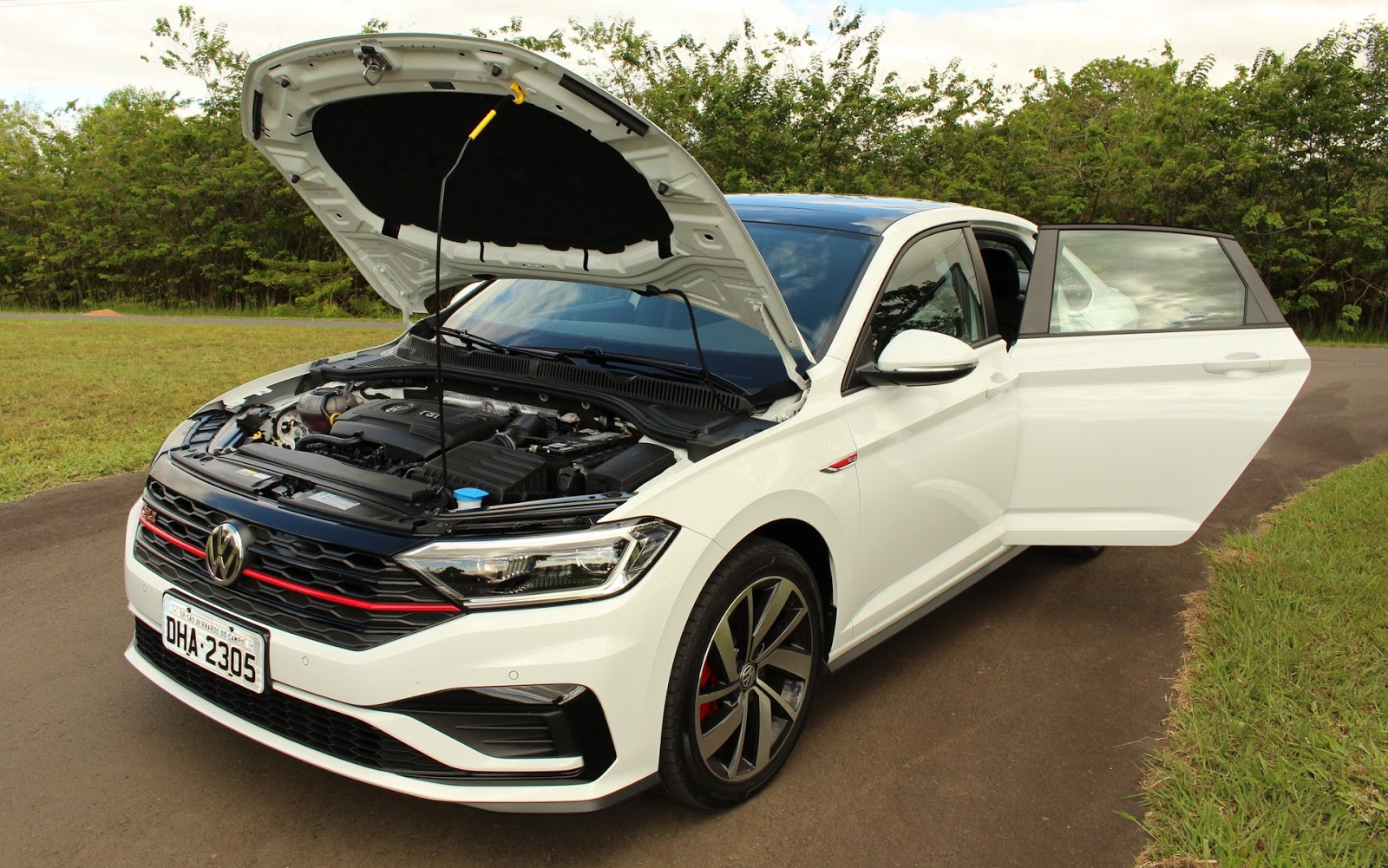 Avaliação Jetta GLi 2.0 Turbo Automático 2020 em vídeo mais do que