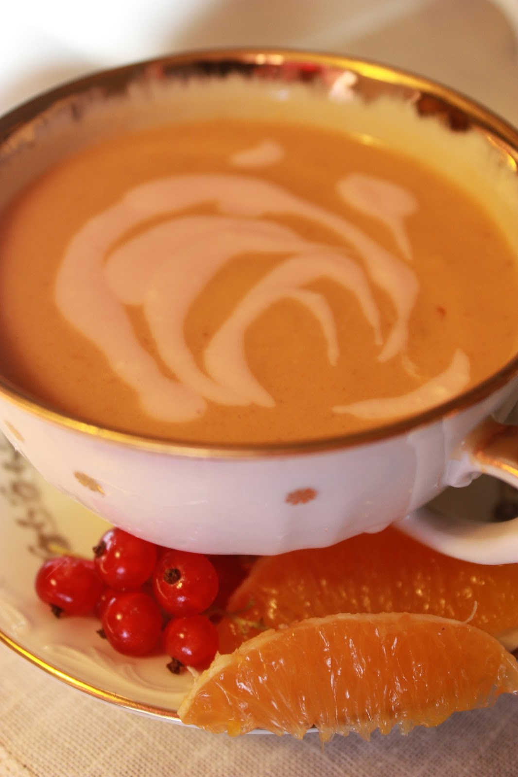 Souped-up Garden: Chilled Carrot/Red Currant/Orange Soup...and summer ...