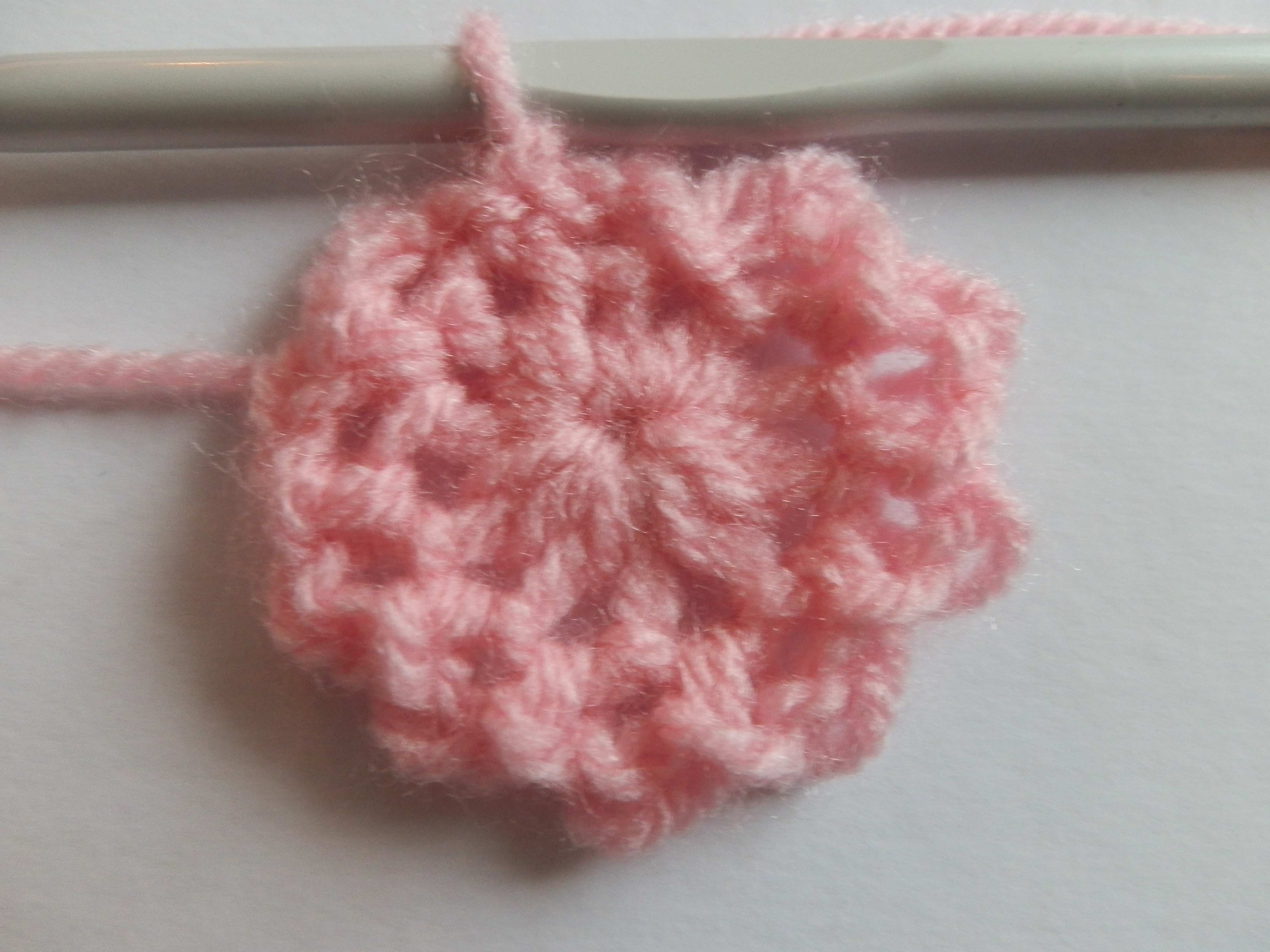 Free EASY Crochet Baby Hat Pattern with Crochet Flower (How To Crochet