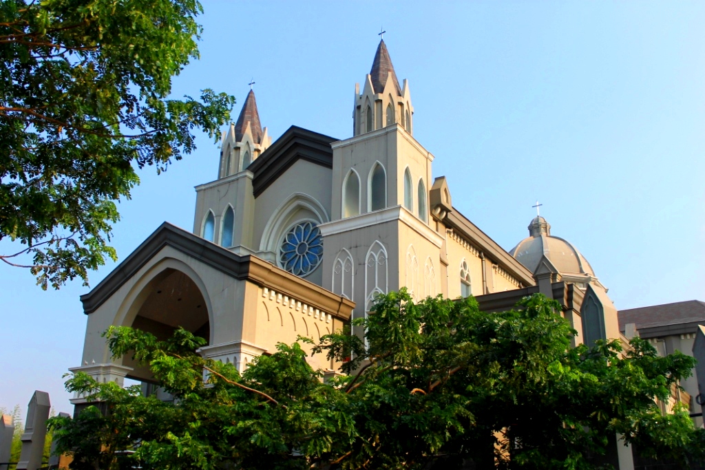 Fotografi Gereja Katolik di Indonesia: Gereja Katolik St. Laurentius