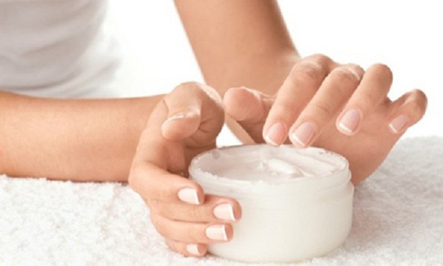 Các công thức kem trộn trắng da cấp tốc