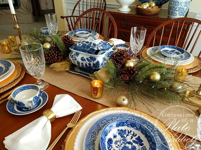 CONFESSIONS OF A PLATE ADDICT: Vintage Blue Willow Christmas