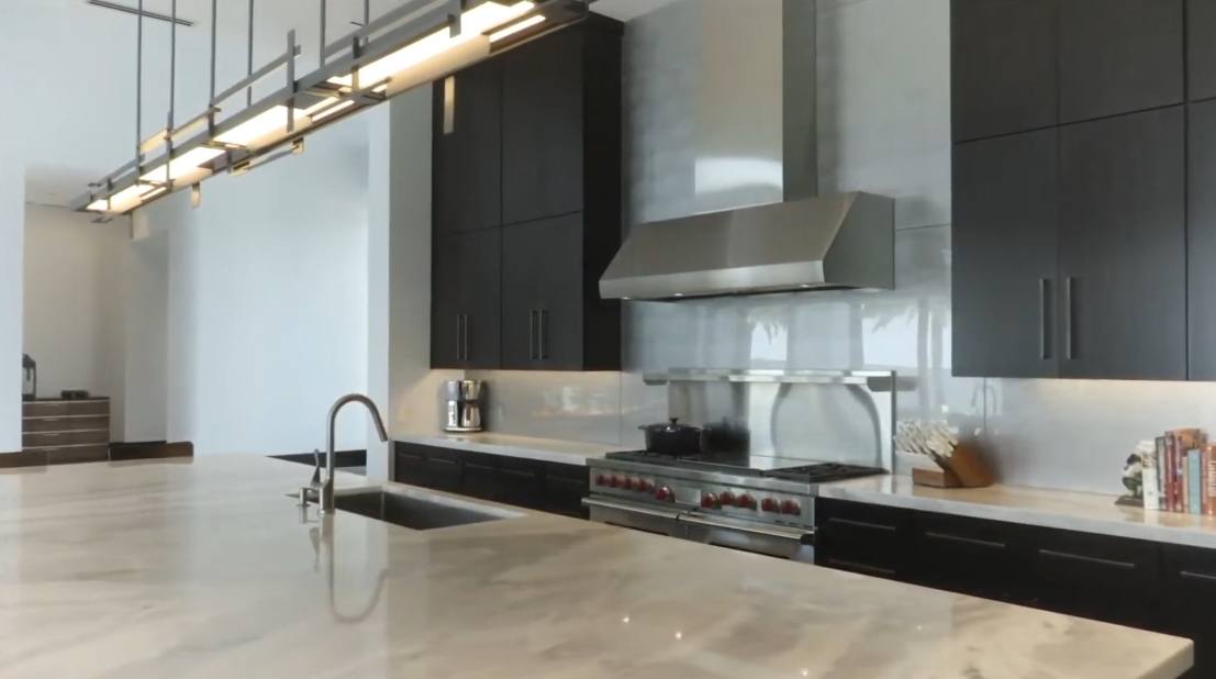 Tour Florida Luxury Modern Mansion vs. 20 Interior Design Photos