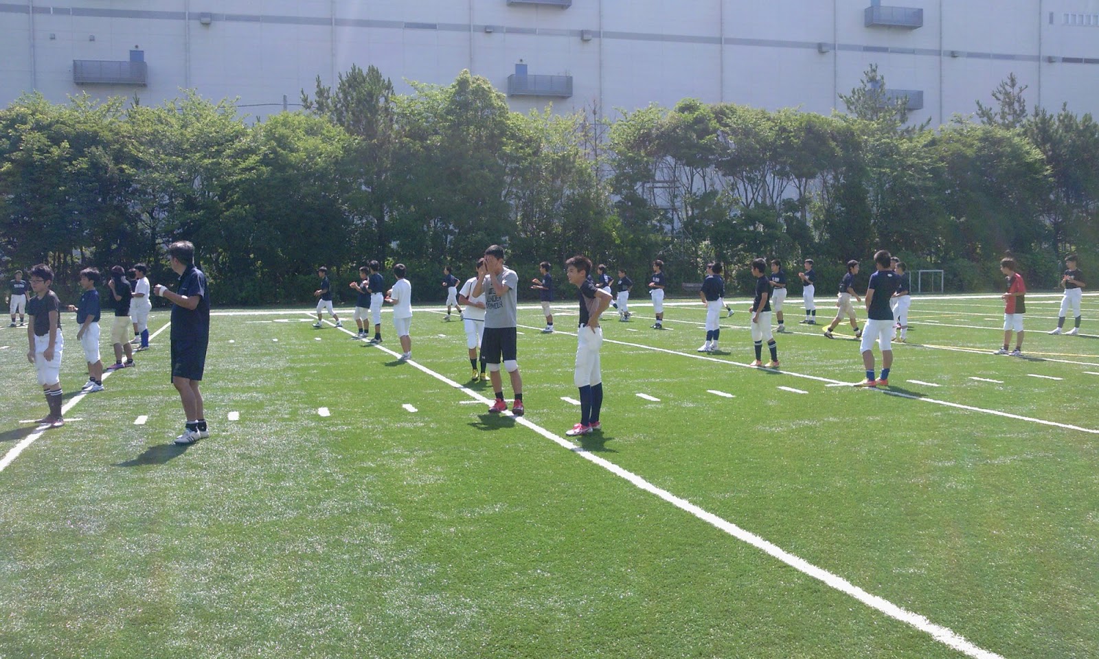 足立学園中学校 高等学校 中学1年生 初の合同練習です タッチフットボール
