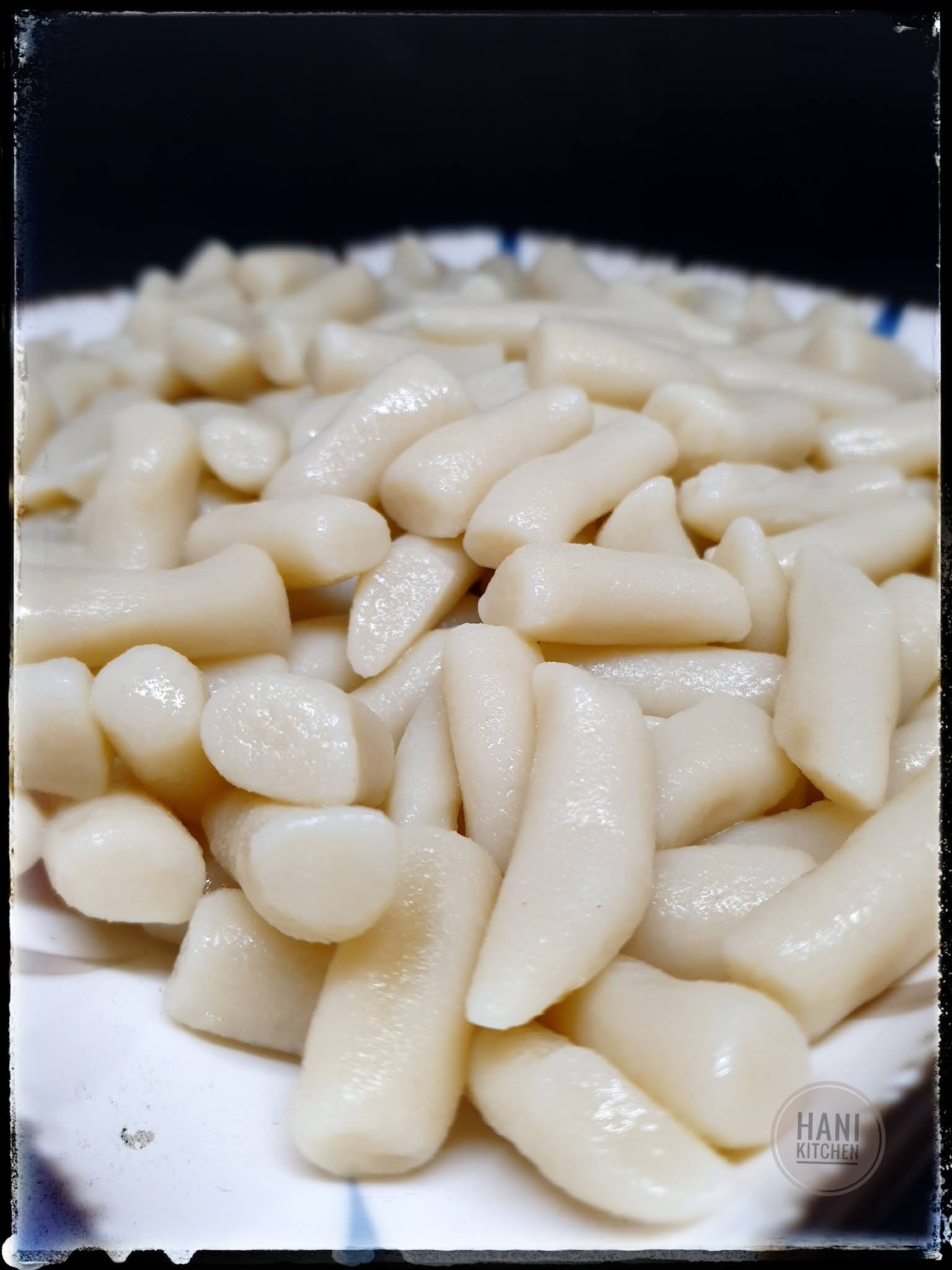 Hani's Kitchen Homemade Rice Cake Noodles