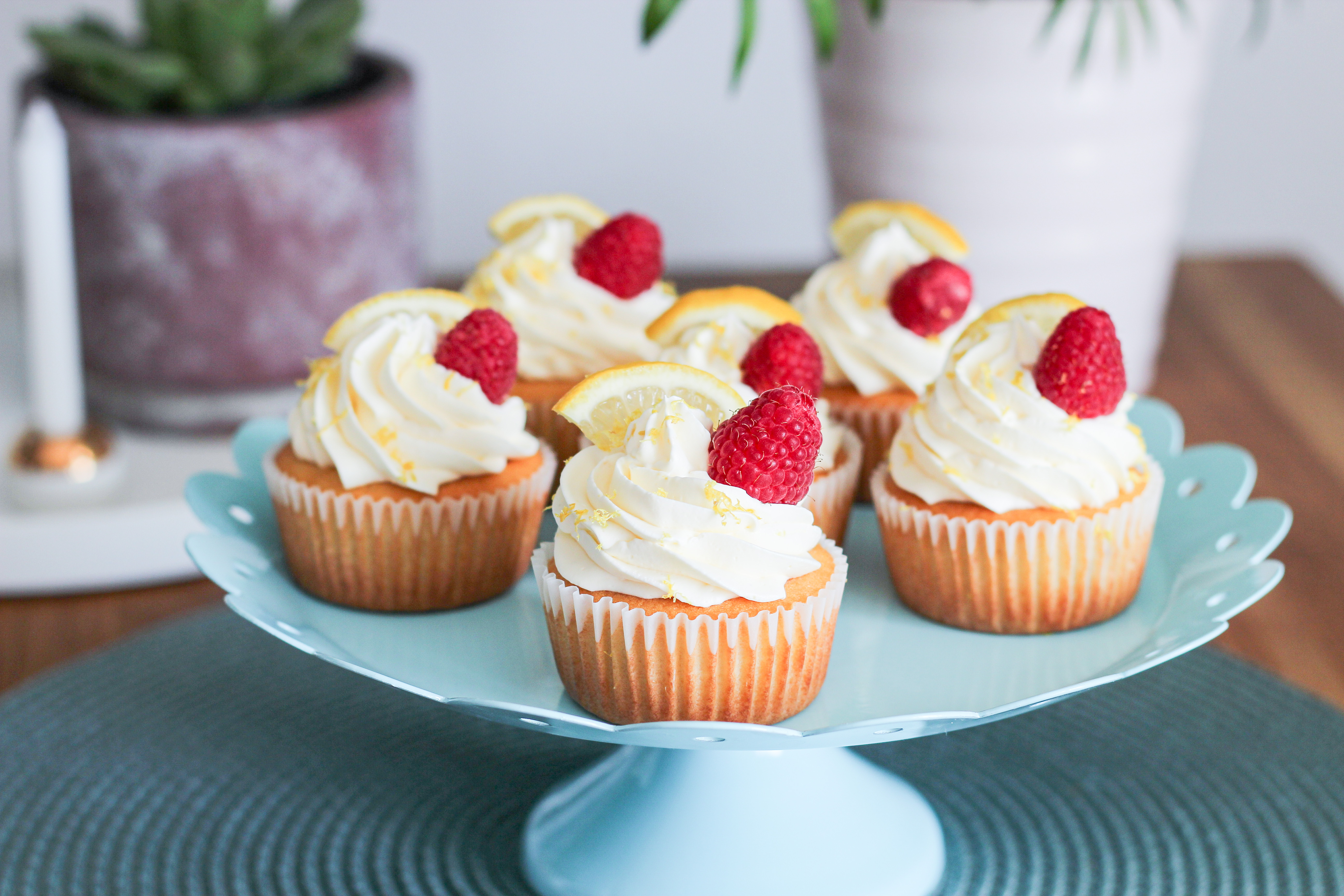 Anna&amp;#39;s Heavenly Cupcakes: Zitronen Himbeer Cupcakes