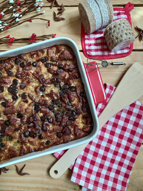Pudin de pestiños con chocolate y naranja. Receta de aprovechamiento. Repostería de sartén. Dulces fritos. Semana Santa. Pascua. Cuca