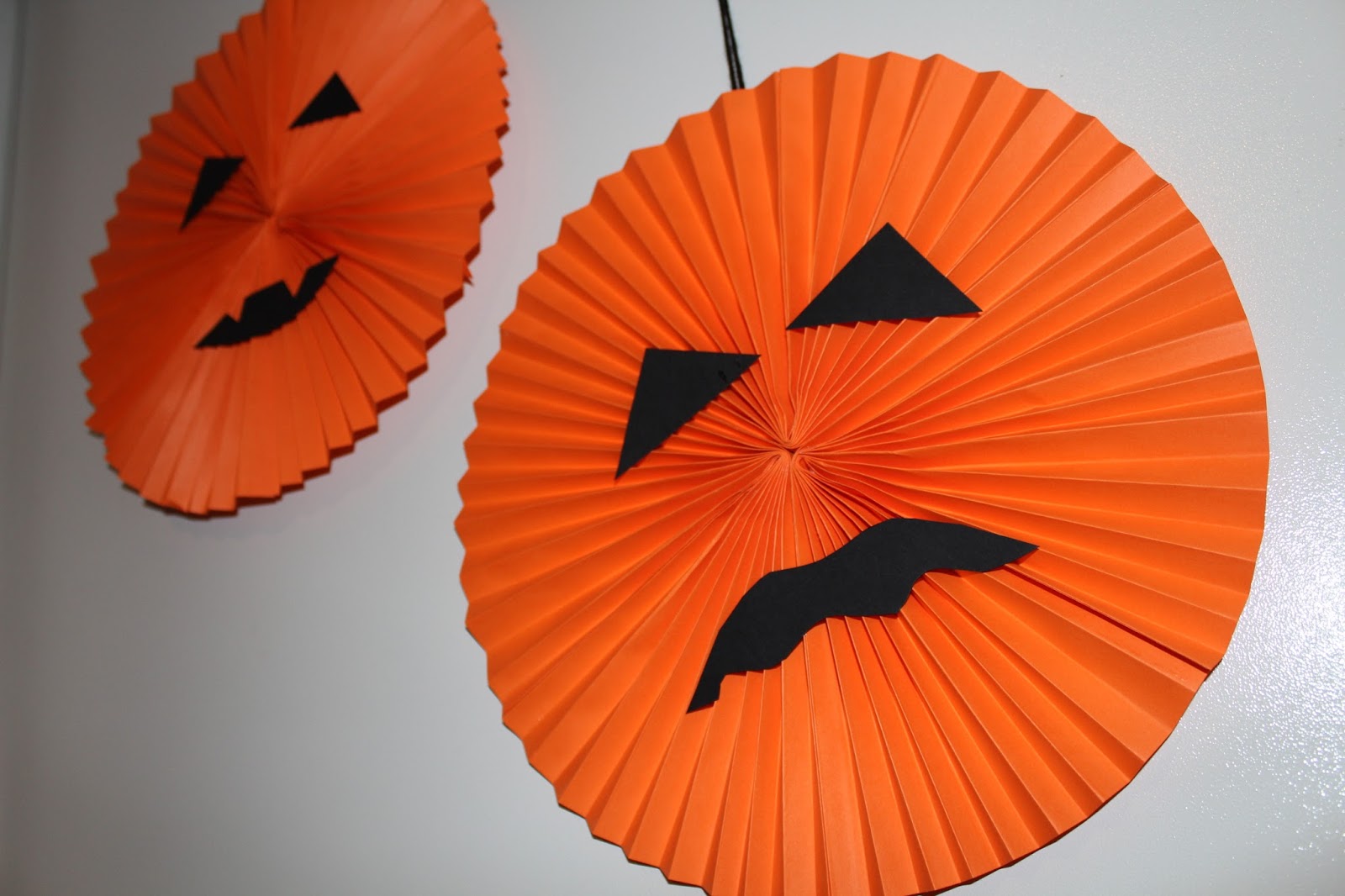 Hecho por Bugui: Halloween. Calabazas de papel