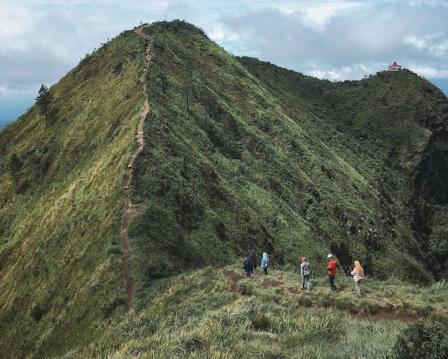 jalur resmi pendakian gunung andong yang keren