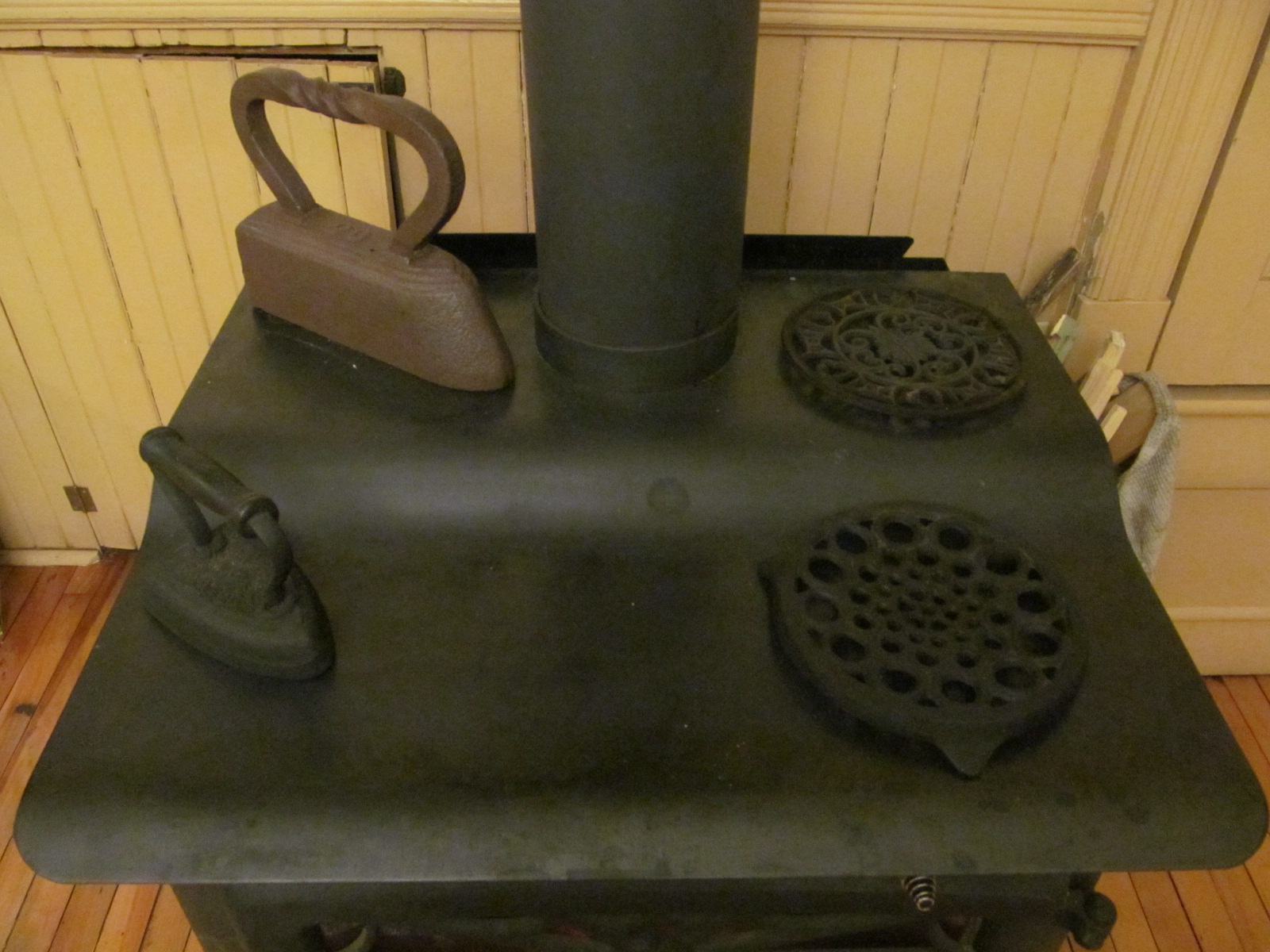 P.E.I. Historic and Reproduction Clothing Flat irons