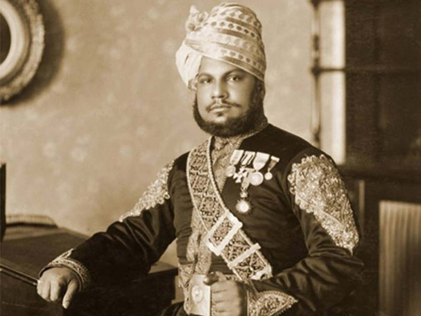 queen victoria abdul karim photos