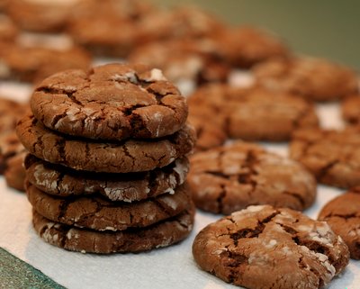 Chocolate Ginger Crinkle Cookies ♥ KitchenParade.com, half spice cookie, half chocolate chip cookies, 100 percent surprising. Perfect for dunking.