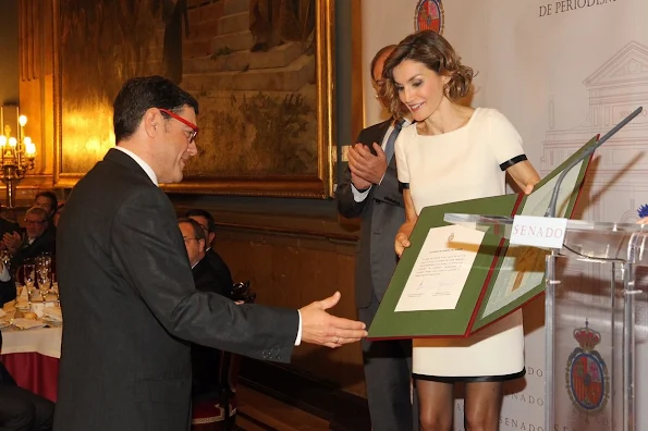 Queen Letizia of Spain attends the 'Luis Carandell' Journalism Award Ceremony at the Palacio del Senado