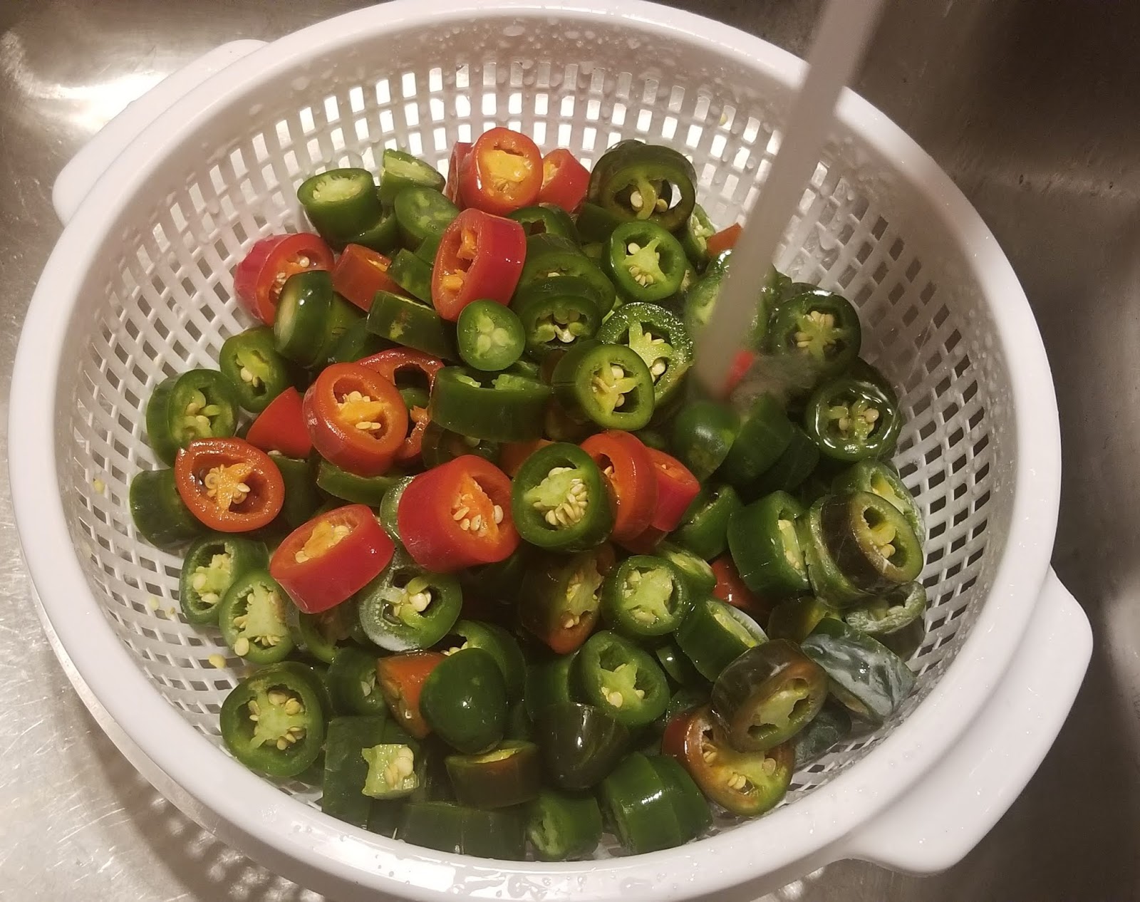 HOW TO MAKE CRISPY PICKLED JALAPENOS
