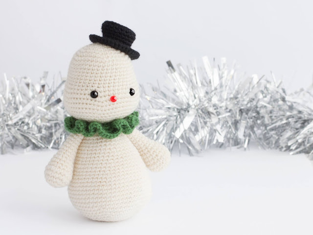 amigurumi-snowman-muneco-nieve-free-pattern-patron-gratis-crochet
