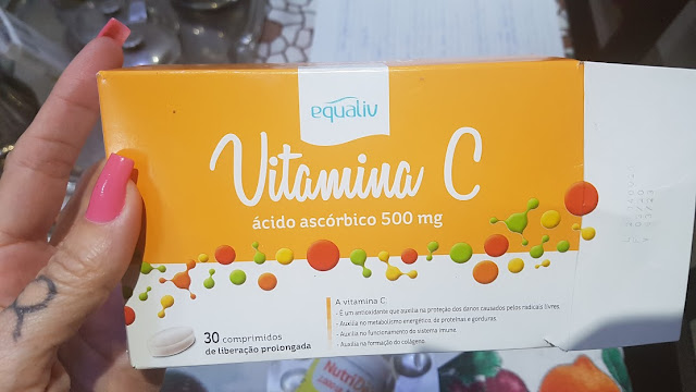 caixa de vitamina C da Equaliv