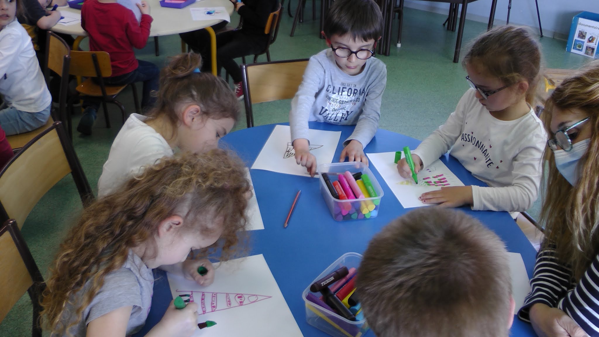 LIVRES ET HISTOIRES EN MATERNELLE