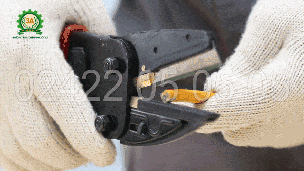 Kéo cắt đa năng 3A 3in1 được thiết thế nhỏ gọn, vừa vặn